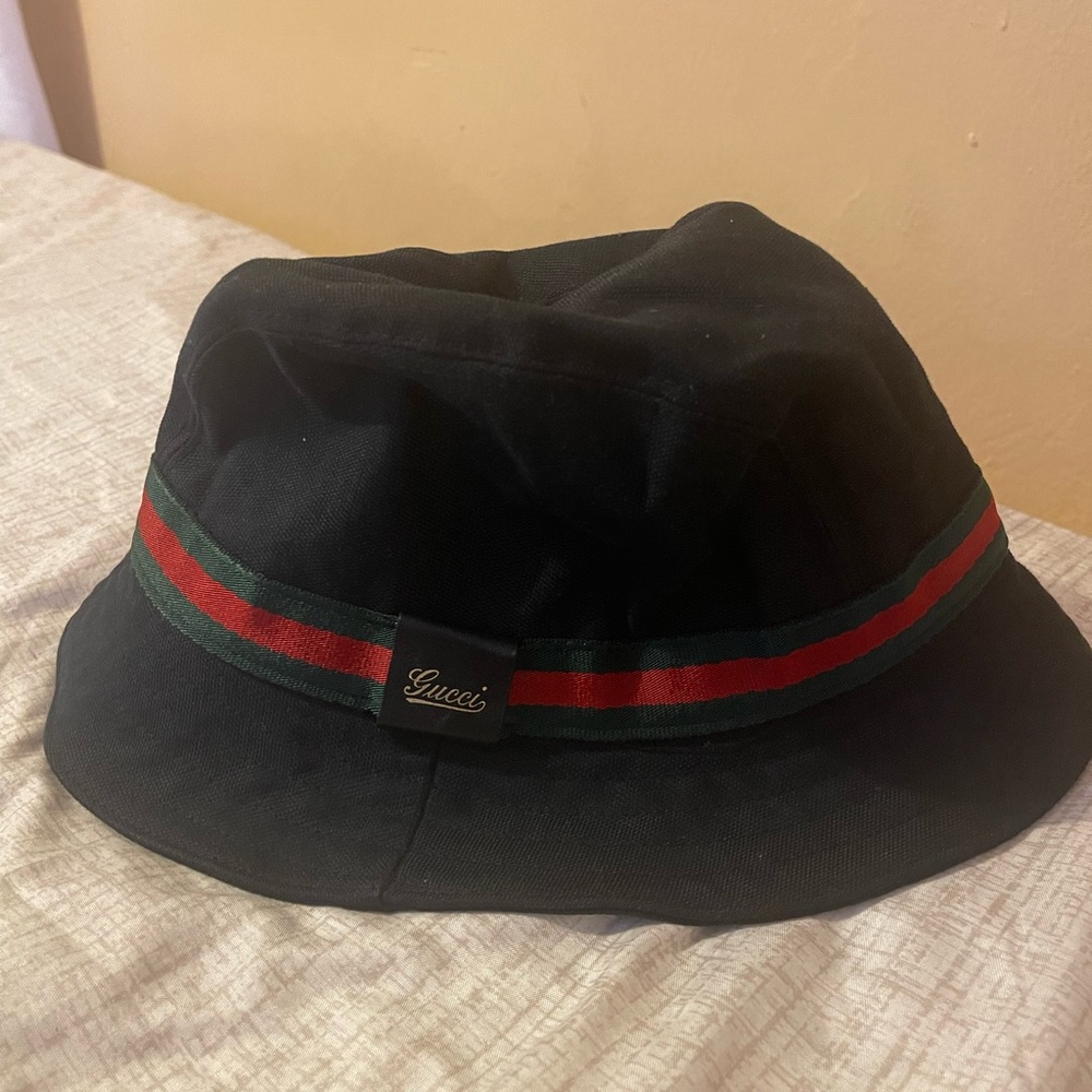 Gucci bucket hat